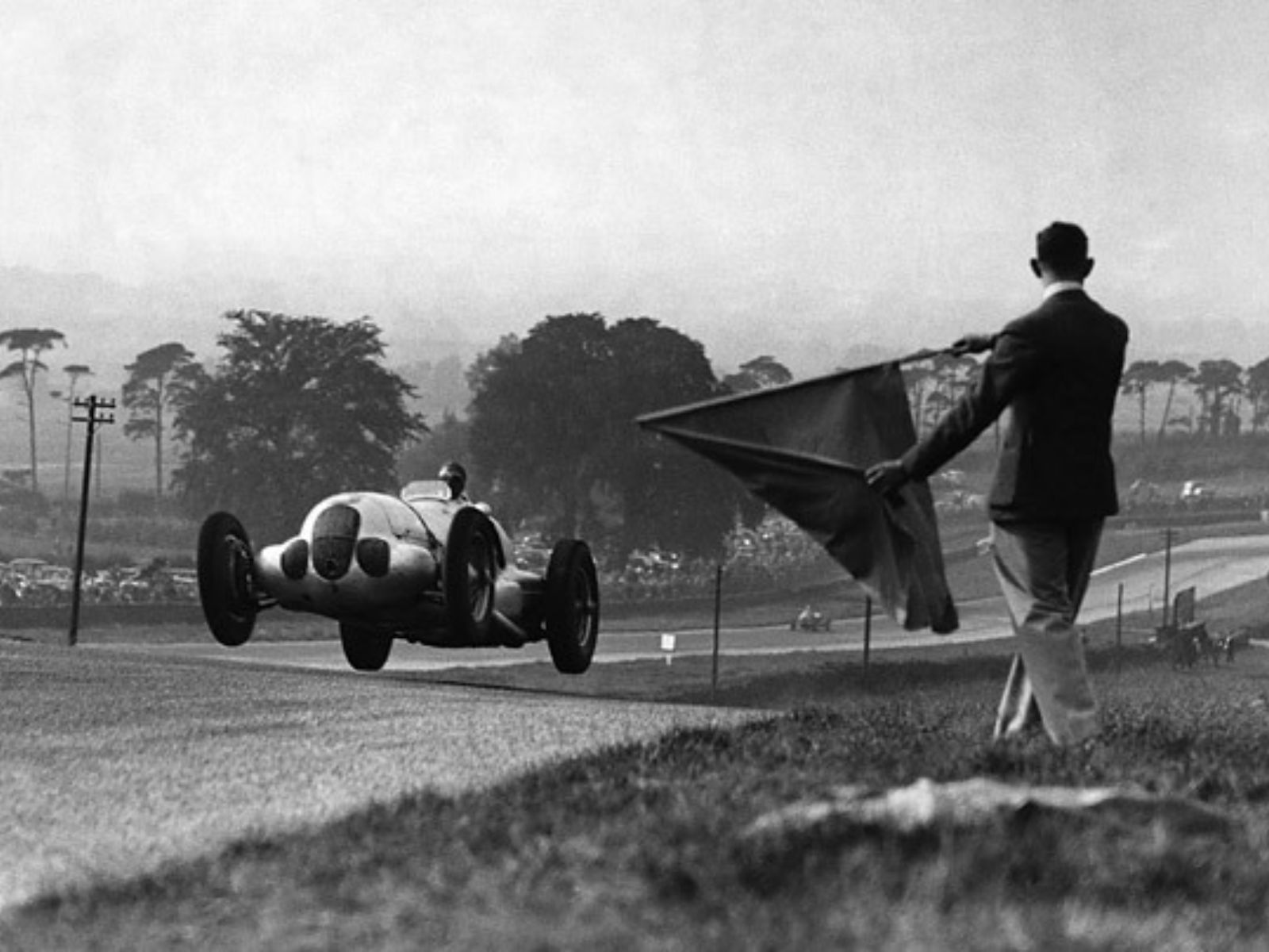 Bernd Rosemeyer – Vitória no GP de Donnington Park em 1937