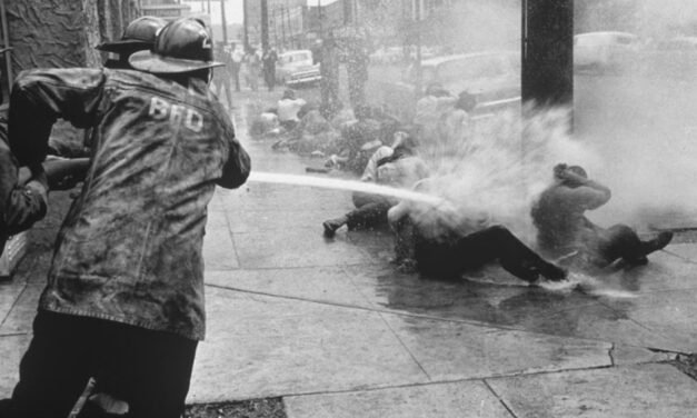 Birmingham, 1963 – Um Marco na Luta pelos Direitos Civis