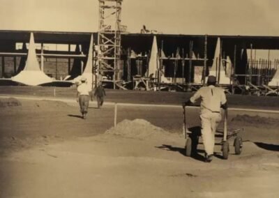 Palácio da Alvorada, na capital Brasília, em fase de conclusão. Arquivo Público do Distrito Federal, ArPDF.