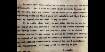 No dia 23 de julho de 1939, Mahatma Gandhi, um dos líderes mais proeminentes do movimento de independência indiano e um defensor fervoroso da não-violência, escreveu uma carta a Adolf Hitler.
