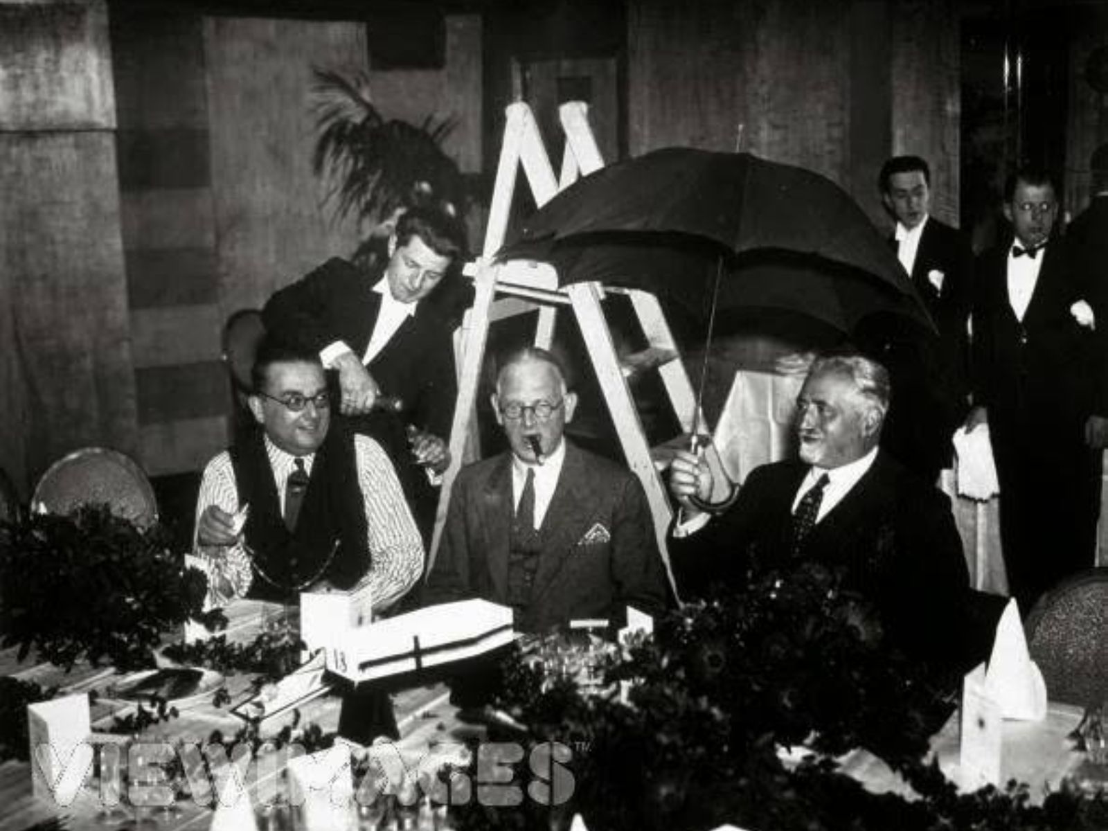 O Clube dos Excêntricos, conhecido em inglês como "Eccentric Club", foi fundado em Londres, em 1781. Originalmente, surgiu como uma sociedade informal de artistas e intelectuais que buscavam promover a criatividade e a originalidade em todas as suas formas.