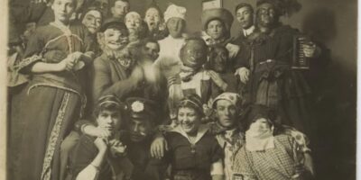 O Halloween, celebrado em 31 de outubro, possui origens que remontam a antigos festivais celtas e tradições cristãs, refletindo uma rica gama de crenças e práticas culturais ao longo dos séculos.