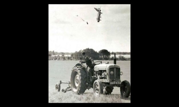 Jim Meads e o Momento da Queda do Avião