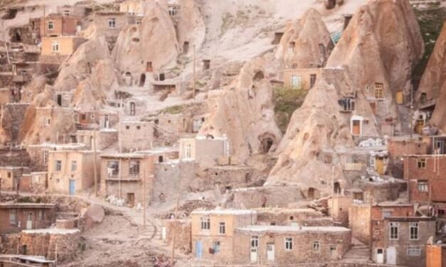 Kandovan – A Vila Esculpida em Rochas Vulcânicas no Irã