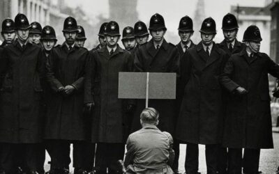 O Manifestante Solitário de Londres – A Crise dos Mísseis