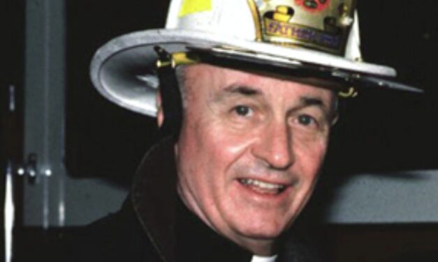 Padre Mychal Judge: A Primeira Vítima do 11 de Setembro<div class="yasr-vv-stars-title-container"><div class='yasr-stars-title yasr-rater-stars'
                          id='yasr-visitor-votes-readonly-rater-61993e8d289e8'
                          data-rating='5'
                          data-rater-starsize='16'
                          data-rater-postid='1403'
                          data-rater-readonly='true'
                          data-readonly-attribute='true'
                      ></div><span class='yasr-stars-title-average'>5 (1)</span></div>