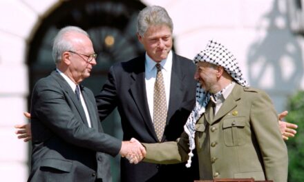 Prêmio Nobel da Paz: O Aperto de Mão de Arafat e Rabin