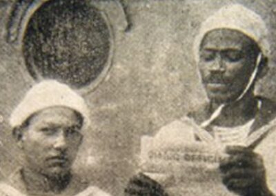 João Cândido lendo o decreto da Anistia no episódio conhecido como “Revolta da Chibata”, 1910. Foto de Augusto Malta, Rio de Janeiro, 1910, Acervo Fundação Biblioteca Nacional.