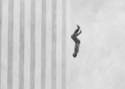 Uma fotografia pode mudar tudo. Em 11 de setembro de 2001, o fotógrafo Richard Drew apontou sua câmera para o céu de Nova York. Ele capturou uma imagem que chocou o mundo: The Falling Man. No dia seguinte, a foto estava em centenas de jornais. Uma semana depois, havia desaparecido. A América decidiu que não queria ver aquela verdade.
